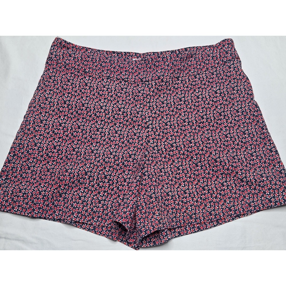 Margaret M Womens Size M Floral Slimming Pull On Stretch Shorts Navy Red Pink